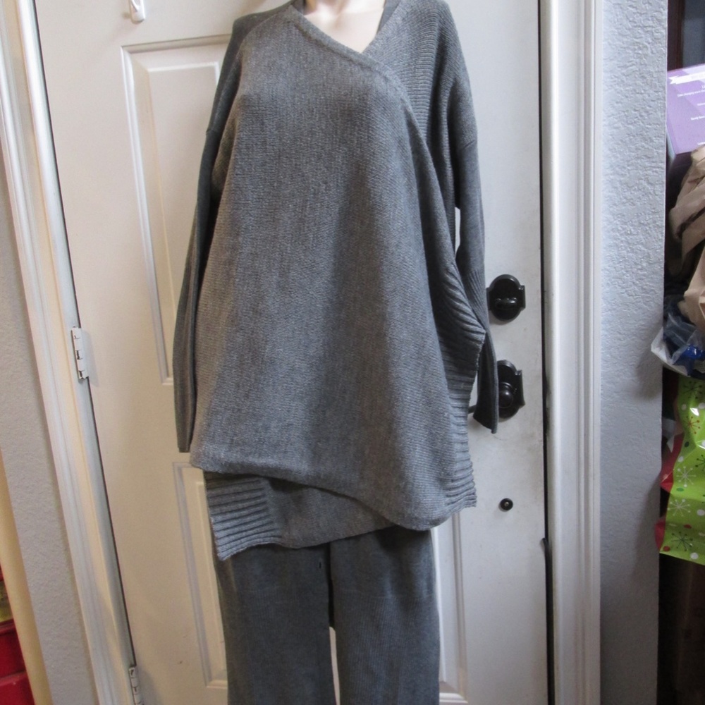 new UNIQ LONG GRAY wrap around SWEATER JACKET Sz M/L
